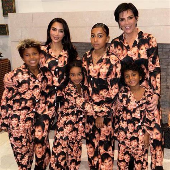 Kardashian & Jenner Family Celebrates Thanksgiving 2020 — Photos – Hollywood Life