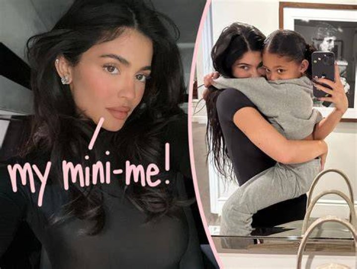 Kardashian & Jenner Sisters Twinning — PICS