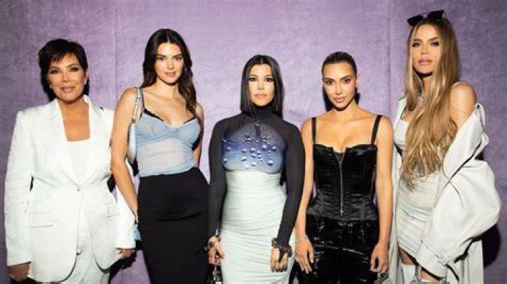 Kardashian-Jenner Sisters Wearing Pink: Photos Of Kim, Kylie & More