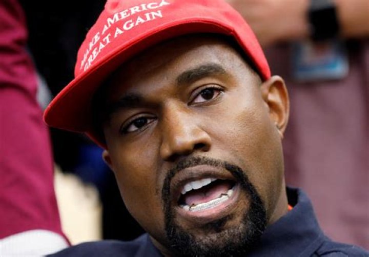 Kardashians ‘Not Giving Up’ On Trying To Get Kanye West Help After Tearful Rally Speech & Twitter Rants