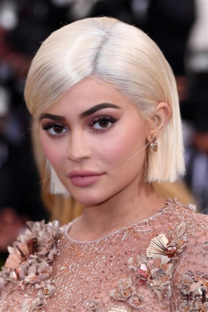 KarJenner Hair Makeovers: Photos Of Kylie, Kim & More