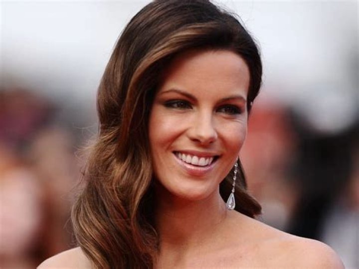 Kate Beckinsale Reveals The ‘Life Changing’ Book She Recommends For Dealing With Grief