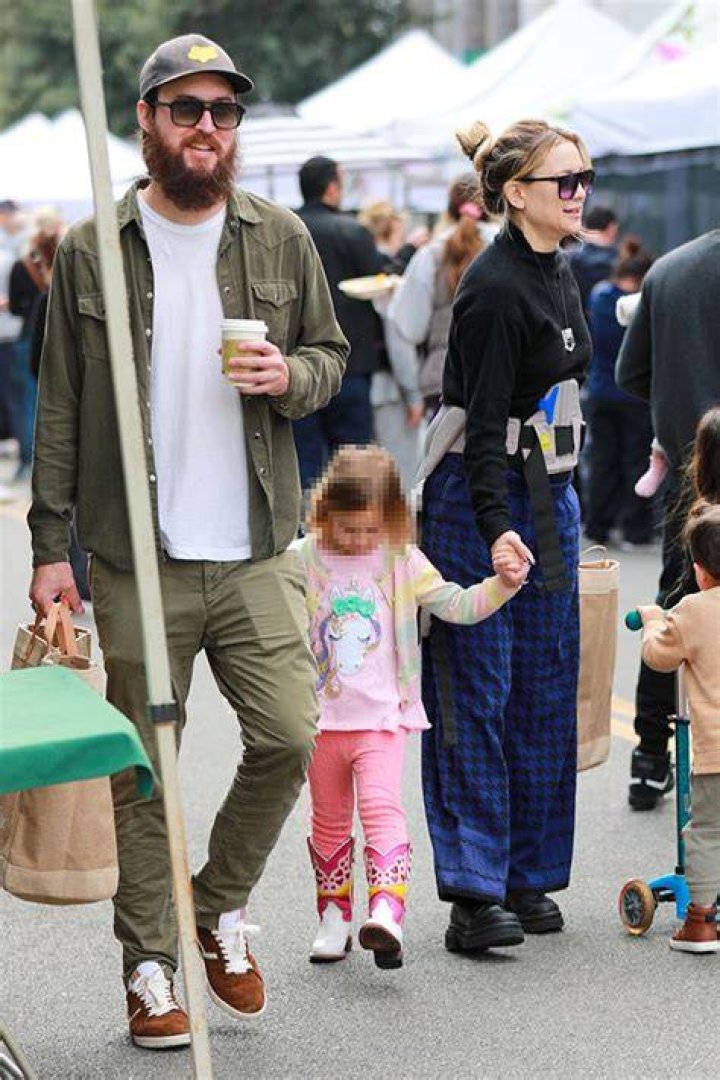 Kate Hudson, Daughter Rani Rose & Danny Fujikawa Go To Farmers Market – Hollywood Life