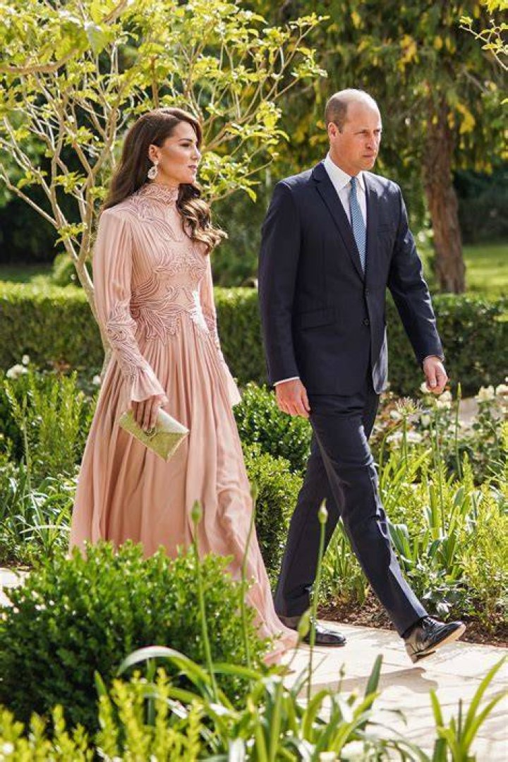 Kate Middleton Wants Baby #4 & Has Reportedly ‘Twisted’ Prince William’s Arm To Her Side