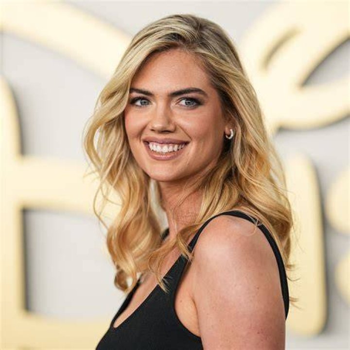 Kate Upton Looks Just Like Marilyn Monroe In New 1920s Themed Party Pics