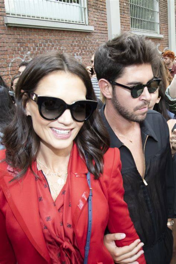 Katie Holmes Pictured With Mystery Man In Milan 4 Weeks After Jamie Foxx Split — Pics