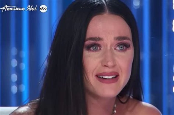 Katy Perry Cries On ‘American Idol’ Over School Shooting Survivor – Hollywood Life