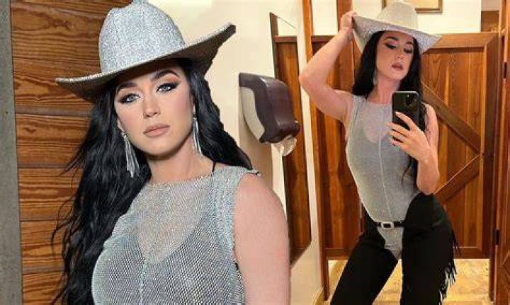 Katy Perry Rocks Swimsuit On Birthday Trip To Mexico – Hollywood Life