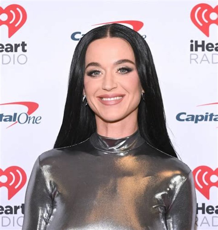 Katy Perry Says She & Taylor Swift ‘Text A Lot’ & Work On Friendship – Hollywood Life