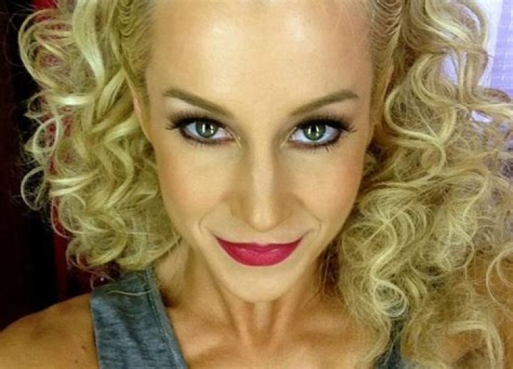 Kellie Pickler’s Hair Extensions — ‘DWTS’ Star’s Crazy New Look – Hollywood Life
