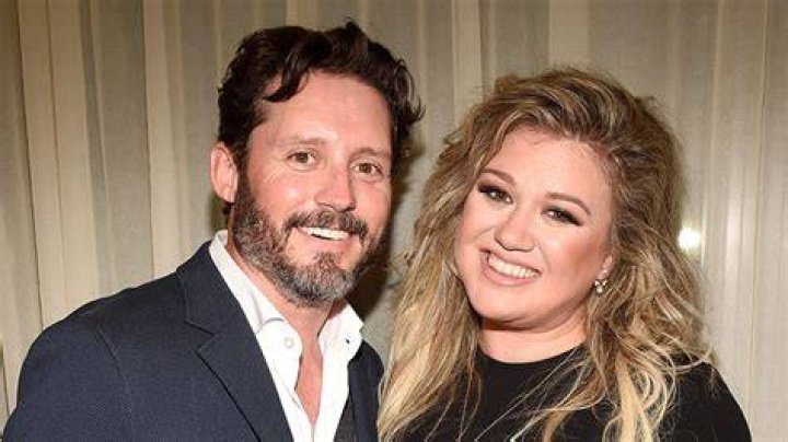 Kelly Clarkson Reveals She Wasn’t ‘Happy’ In Brandon Blackstock Marriage: ‘We Both Deserved Better’