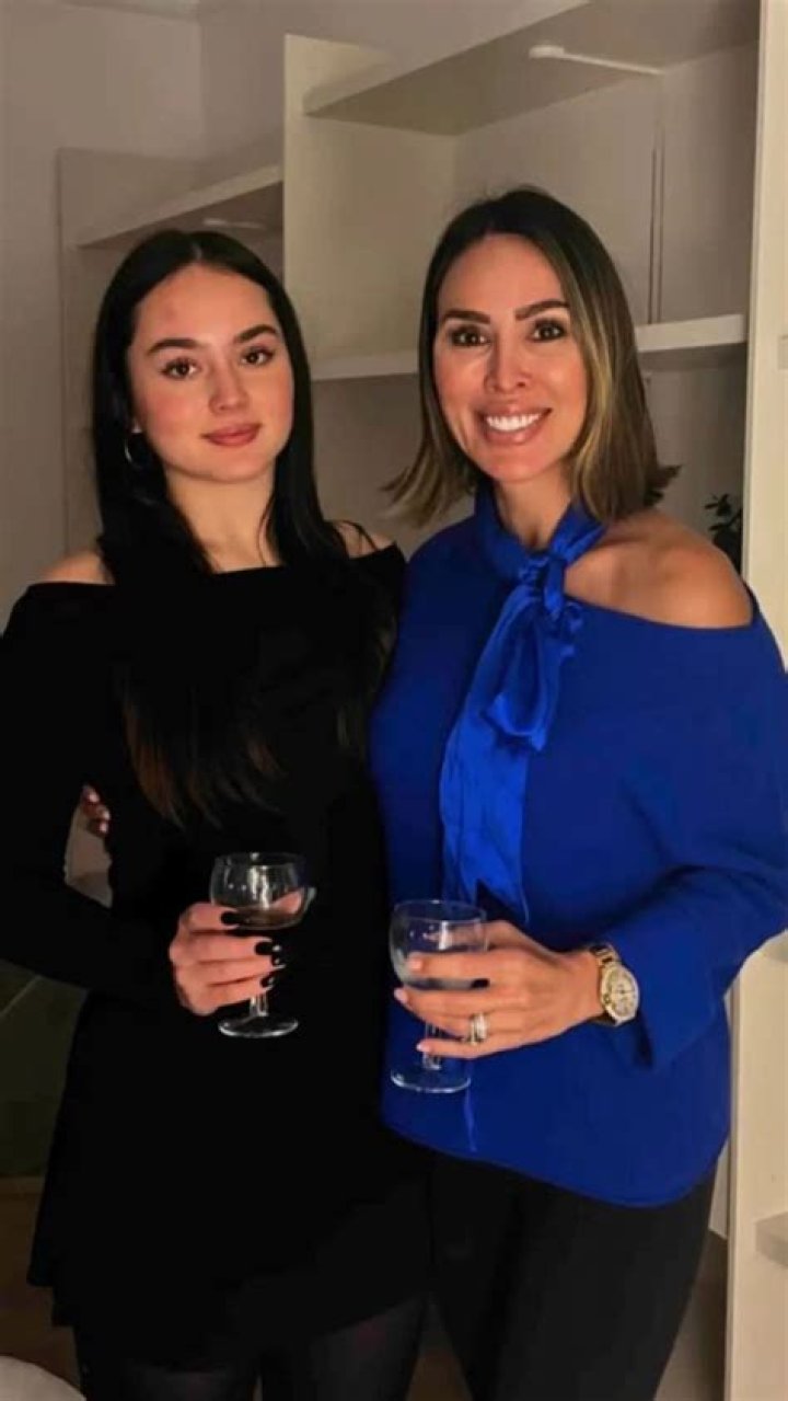 Kelly Dodd’s Daughter Jolie Looks So Grown Up In New Instagram Pic – Hollywood Life