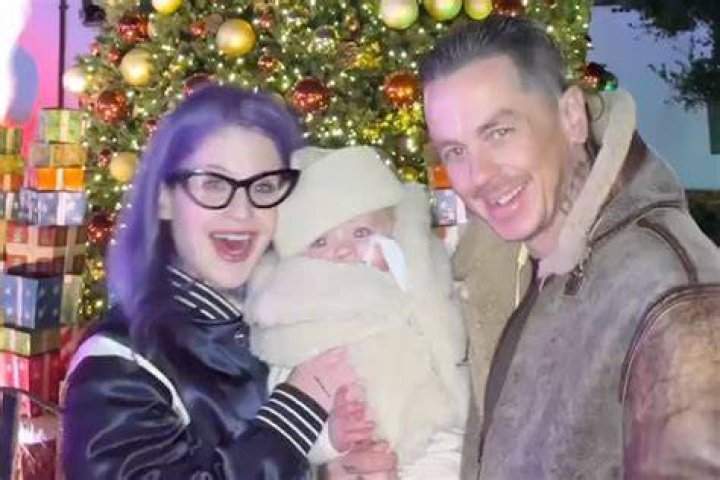 Kelly Osbourne Reveals the Surprising Christmas Gift She Wants Despite Her Parents’ Disapproval: ‘It’s My Time’