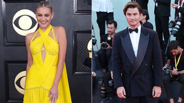 Kelsea Ballerini & Chase Stokes In Bed Together Amidst Romance – Hollywood Life