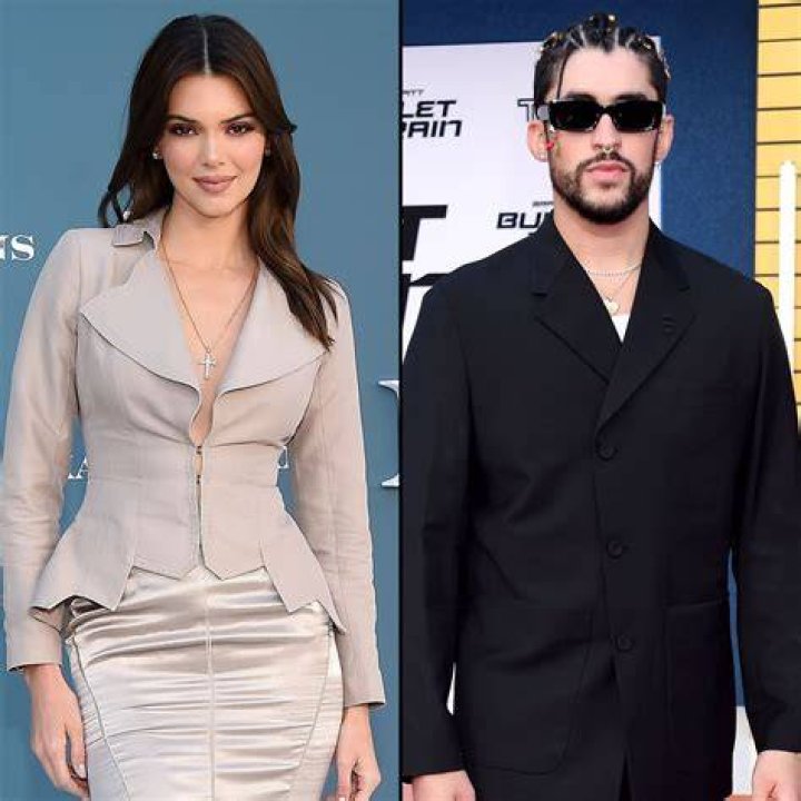 Kendall Jenner & Bad Bunny Seen On Vacation With Friends In New Video – Hollywood Life