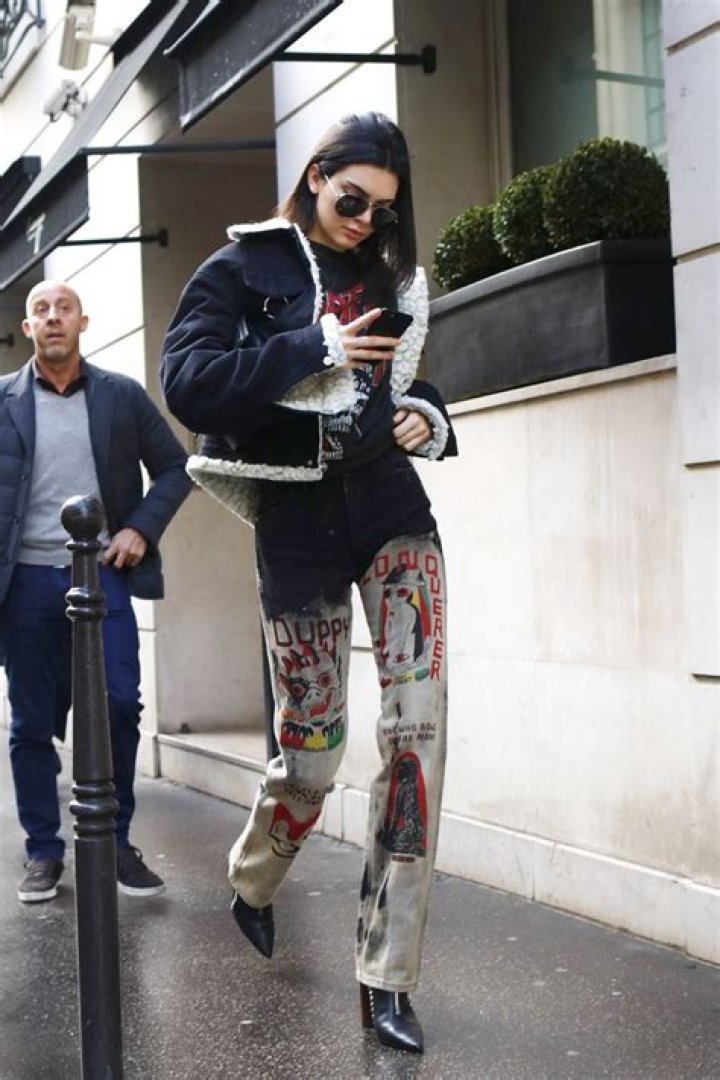 Kendall Jenner Bares Her Midsection In A Neon Pink Outfit In New York City — See Sexy Pics