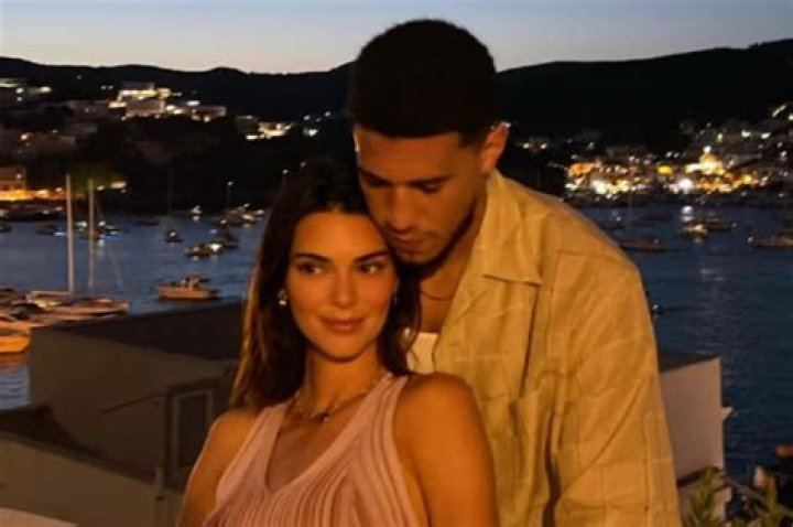 Kendall Jenner & Devin Booker Get Into Some Serious PDA On Romantic Beach Date — Pics