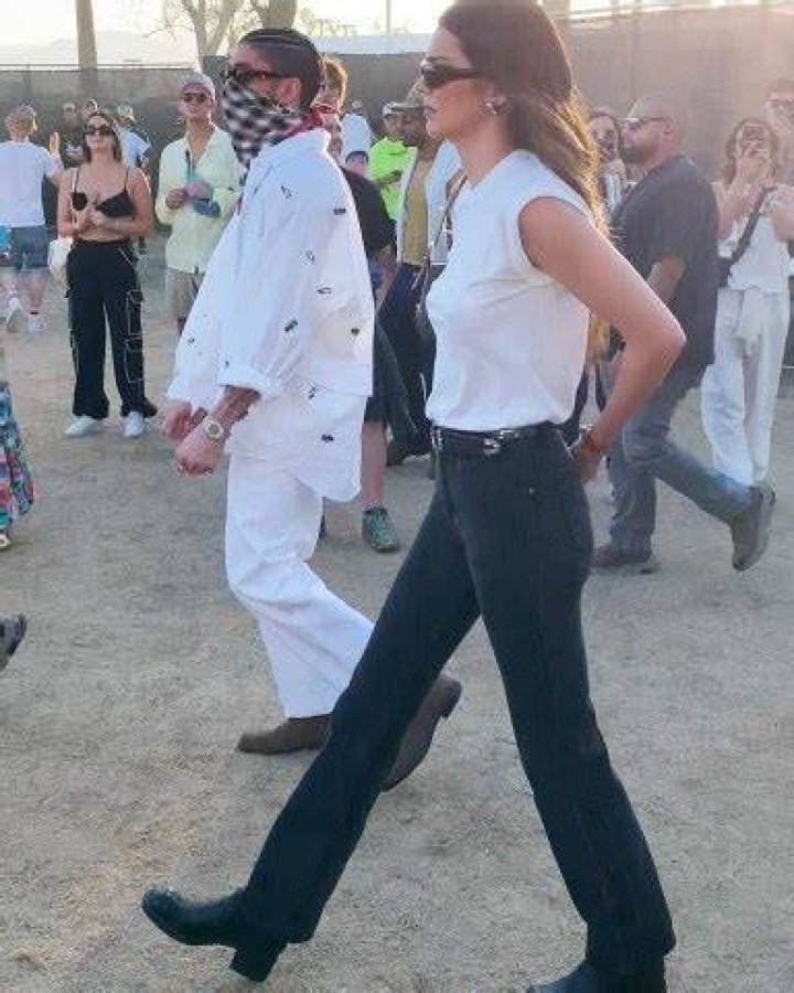 Kendall Jenner Spotted With Bad Bunny At Coachella: Video – Hollywood Life