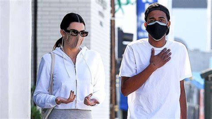 Kendall Jenner Wears Yeezy Slides After Kim Files For Divorce – Hollywood Life