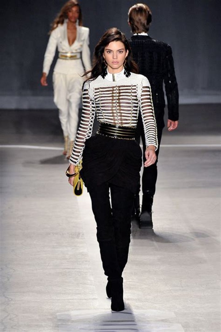 Kendall & Kylie Jenner Balmain X H&M–PICS