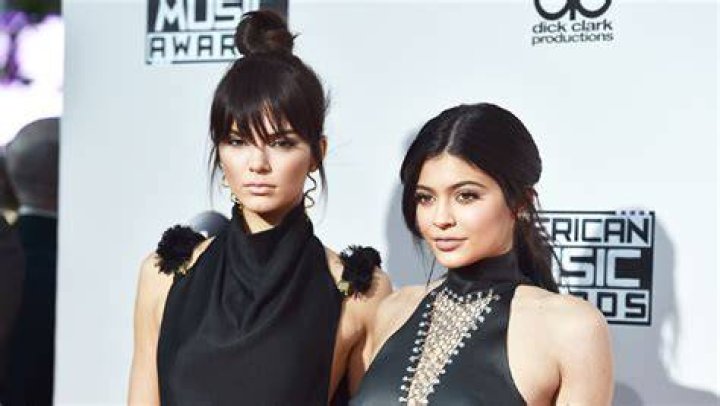 Kendall & Kylie Jenner Look-Alike In Video Ahead Of Cosmetics Collab – Hollywood Life