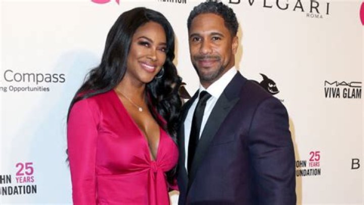 Kenya Moore Revealed Her Divorce From Marc Daly Is At A ‘Standstill’ – Hollywood Life