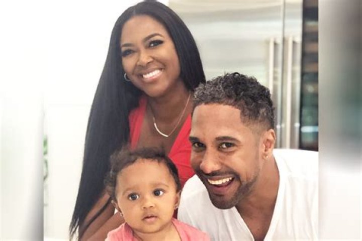 Kenya Moore’s Daughter Brooklyn, 1, Tries To Go To NYC To See Daddy Marc In Adorable New Video