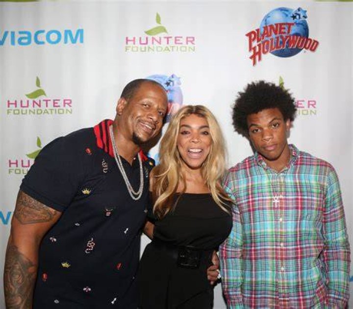 Kevin Hunter Jr.’s Pic After Fight With Dad – Hollywood Life