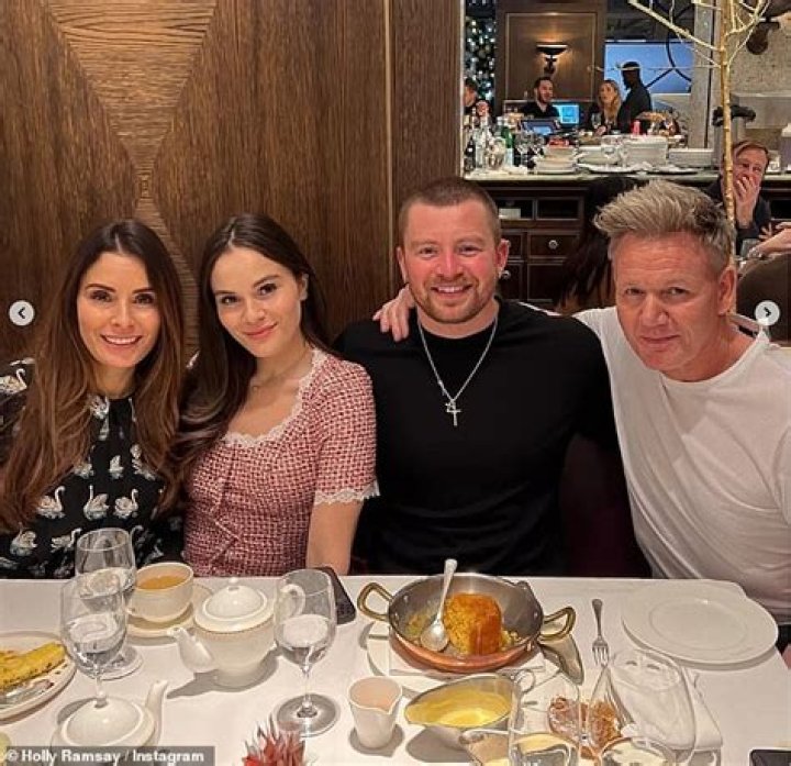 Khloe Kardashian Fangirls Over Gordon Ramsay’s Daughter, Holly, 22 In String Bikini: ‘Stunning’
