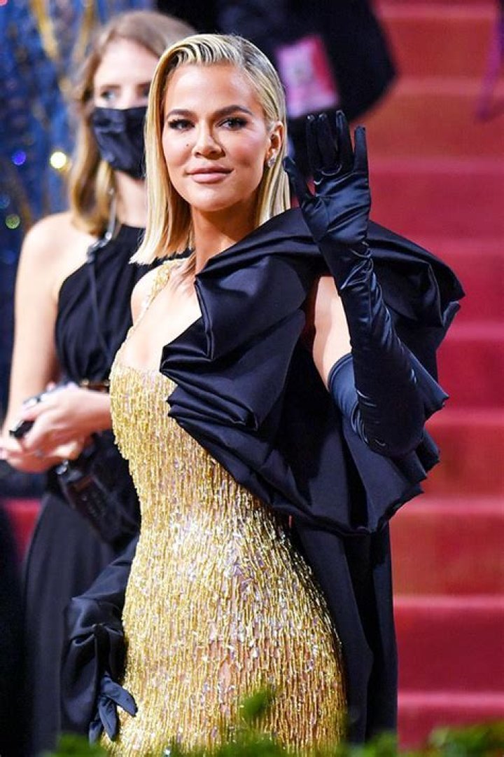 Khloe Kardashian Looked Like A Golden Goddess At Met Gala 2022 – Hollywood Life