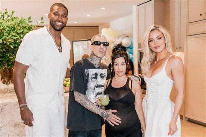 Khloe Kardashian’s Family Furious She Skipped Thanksgiving To Be With Tristan Thompson?