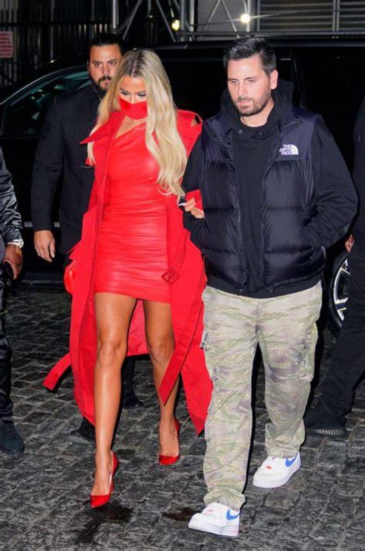 Khloe Kardashian & Scott Disick Crash ‘Royal Pains’ Finale – Watch