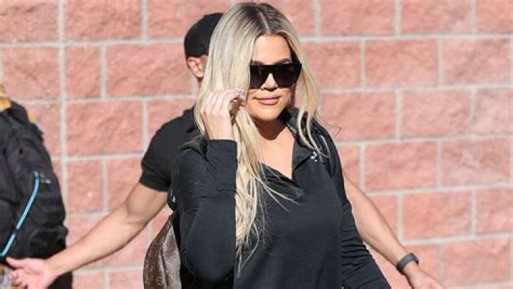 Khloe Kardashian Stretches Her Long Legs In Tight Spandex During 5AM Workout — Watch