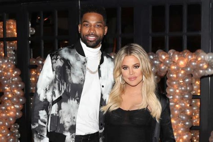 Khloe Kardashian & Tristan Thompson Reunite For Dinner Date After He’s Pictured With Mystery Woman