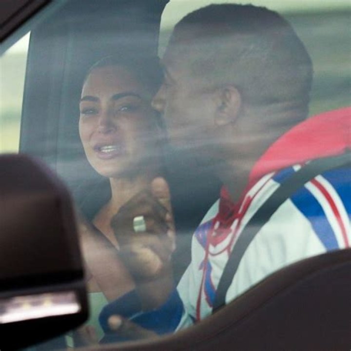 Kim Kardashian Crying on Her Ex Reggie Bush's Shoulder — Getting Back Together? – Hollywood Life