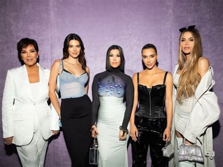 Kim Kardashian & Jenner Sisters: Fury After They Text During VMA Ferguson Memorial