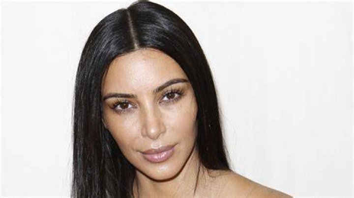 Kim Kardashian Mocks A Scene With Khloe Kardashian From ‘KUWTK’ – Hollywood Life