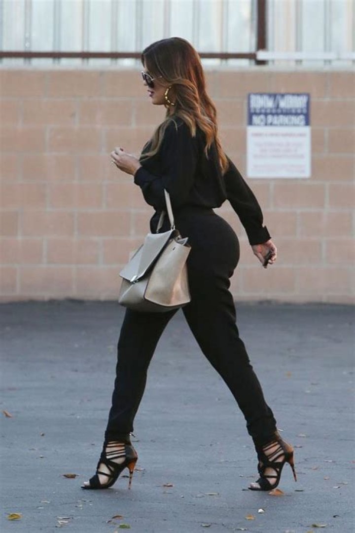 Kim, Kourtney & Khloe’s Trainer Reveals The Key Workout Moves To Help You Get A Kardashian Booty