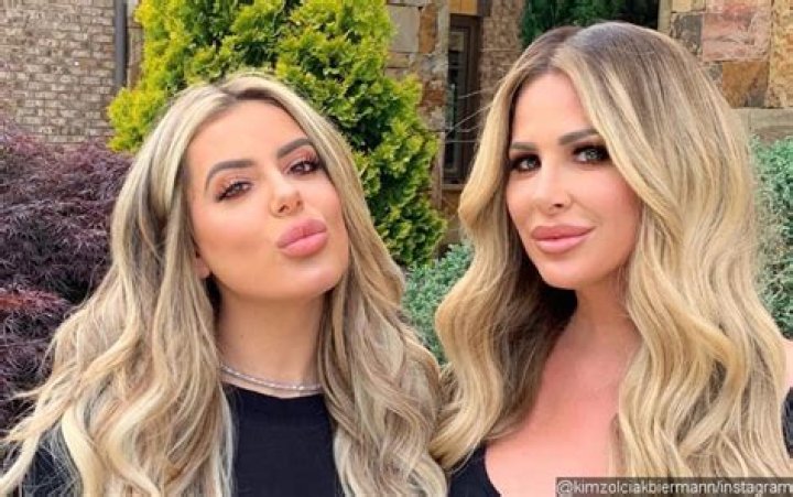 Kim Zolciak & Daughter Brielle Biermann Are Nearly Identical With Blonde Hair & Plump Lips In New Selfie