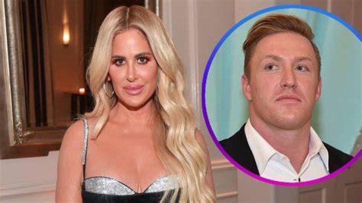Kim Zolciak’s First Photo Without Ring After Kroy Biermann Divorce – Hollywood Life