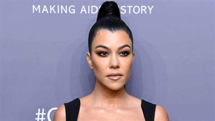 Kourtney Kardashian Hits the Gym 7 Weeks After Giving Birth: Video – Hollywood Life