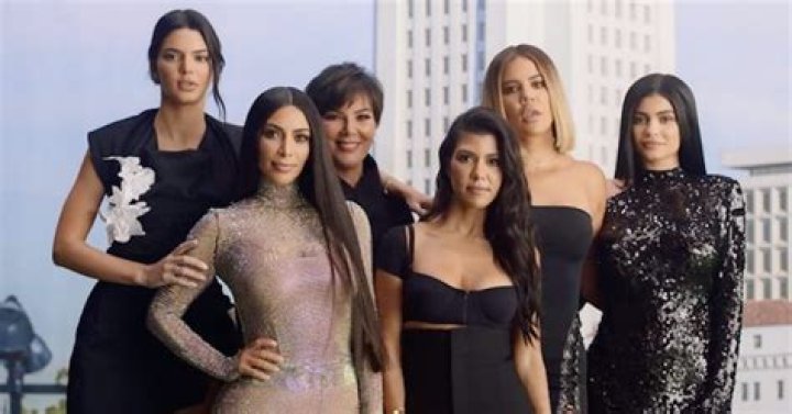 Kourtney Kardashian & Kylie Jenner Recreate Her ‘Wasted’ Song From ‘KUWTK’ – Hollywood Life