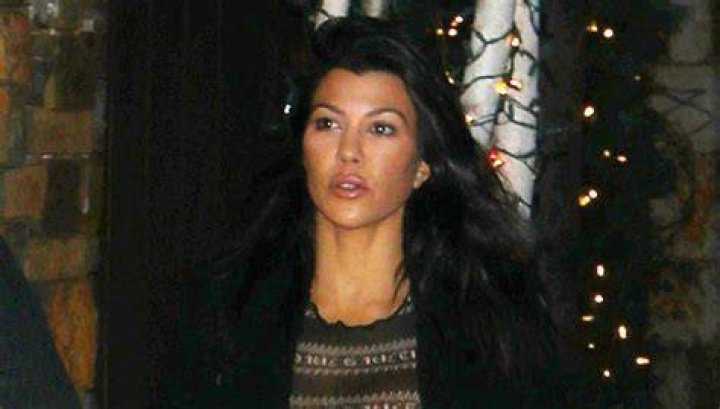 Kourtney Kardashian’s Nip Slip In Aspen — See Wardrobe Malfunction – Hollywood Life