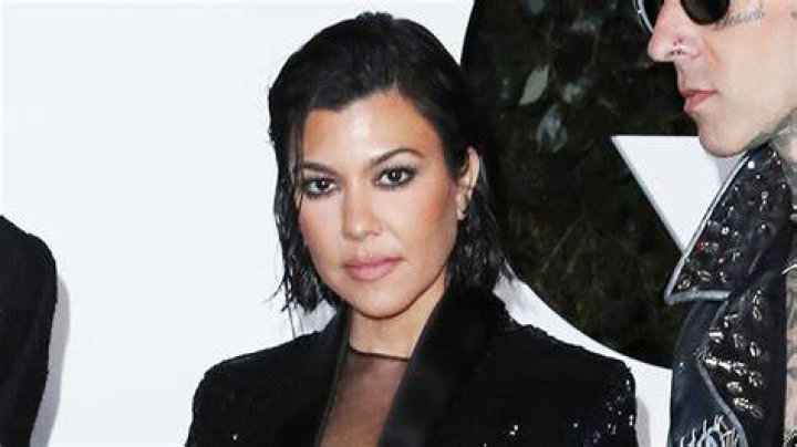 Kourtney Kardashian Shows Off Bare Baby Bump In Green Bikini Photos – Hollywood Life