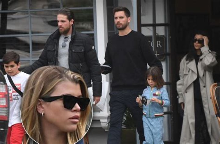 Kourtney Kardashian & Sofia Richie Look Like Besties On Vacation In Mexico With Scott Disick – See Pics