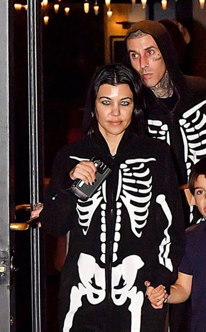 Kourtney Kardashian & Travis Barker Channel Creepy Vampires As They Cuddle For New Selfie
