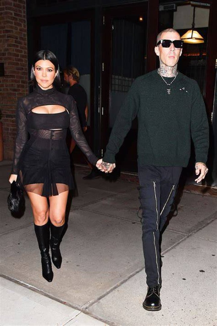 Kourtney Kardashian & Travis Barker Ford Bronco Car Ride – Photos – Hollywood Life
