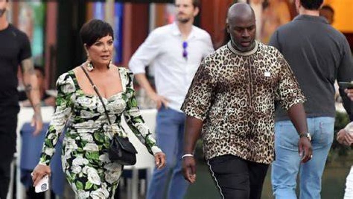 Kris Jenner’s Fitted D&G Dress With Corey Gamble In Italy: Photos – Hollywood Life