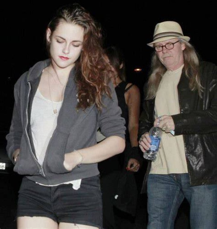Kristen Stewart & Dad — Out For Family Night With His New Girlfriend In NYC – Hollywood Life