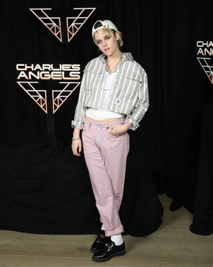 Kristen Stewart’s Outfits On ‘Charlie’s Angels’ Press Tour – Pics – Hollywood Life